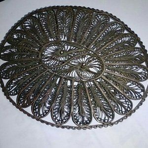 Antique Victorian Style T bar Delicate Filigree Brooch Round Vintage C closure